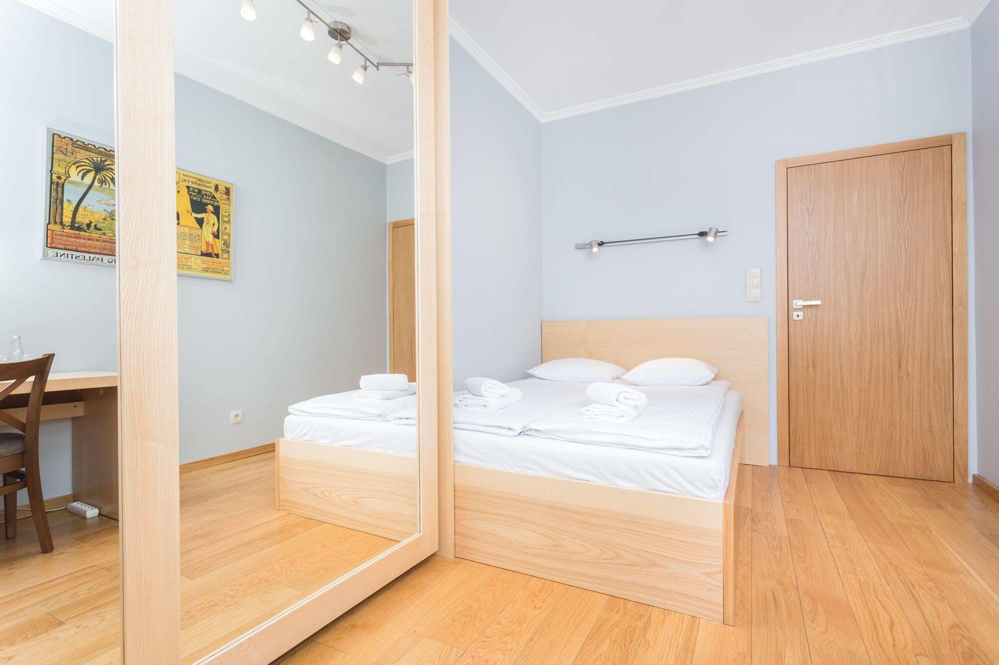 Inpoint Old Town Szeroka Apartments Cracovie Extérieur photo